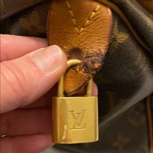 **SOLD** Louis Vuitton Vintage Speedy 30 - Picture 4 of 16